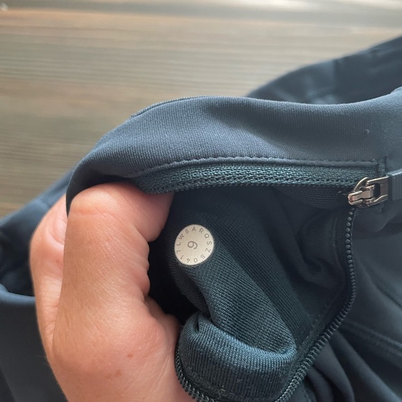 Lululemon Motionful 7/8 Tight in Submarine - Picture 10 of 10